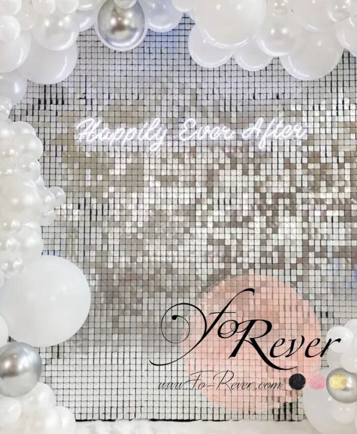 Mur à paillettes argent